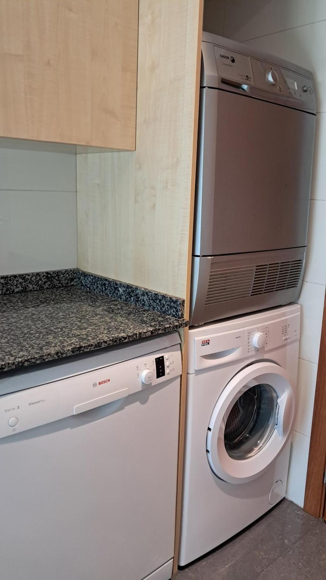 Modern Apartment, With Parking, Close To The Beach!! Sant Adria de Besos Eksteriør bilde