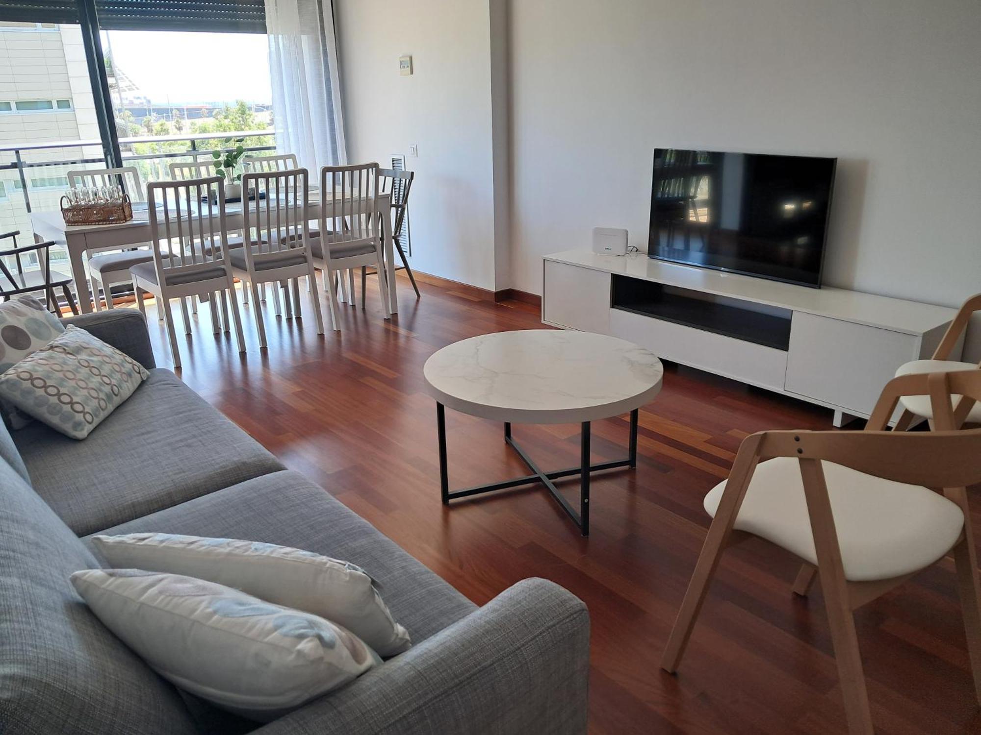 Modern Apartment, With Parking, Close To The Beach!! Sant Adria de Besos Eksteriør bilde