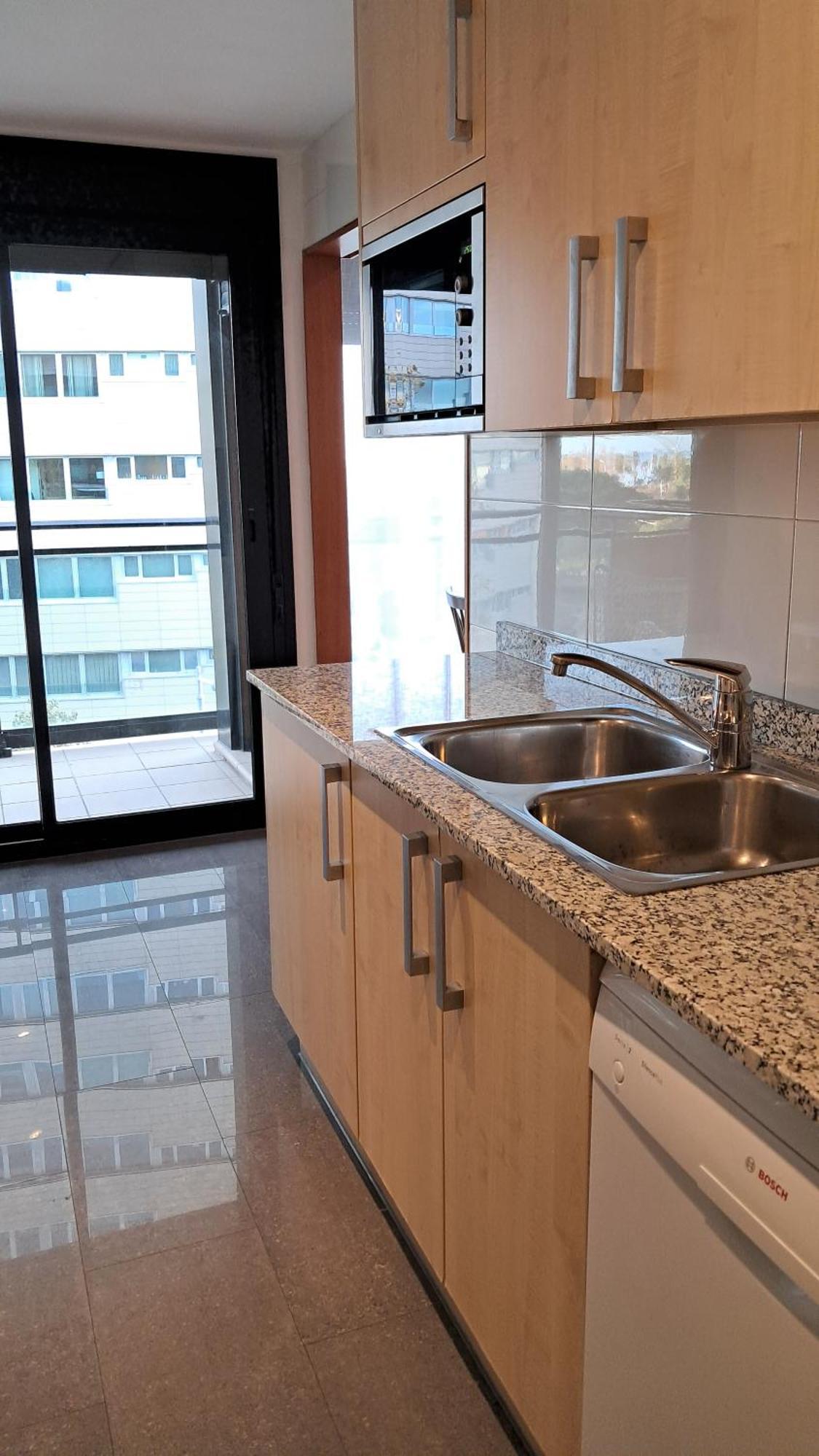 Modern Apartment, With Parking, Close To The Beach!! Sant Adria de Besos Eksteriør bilde